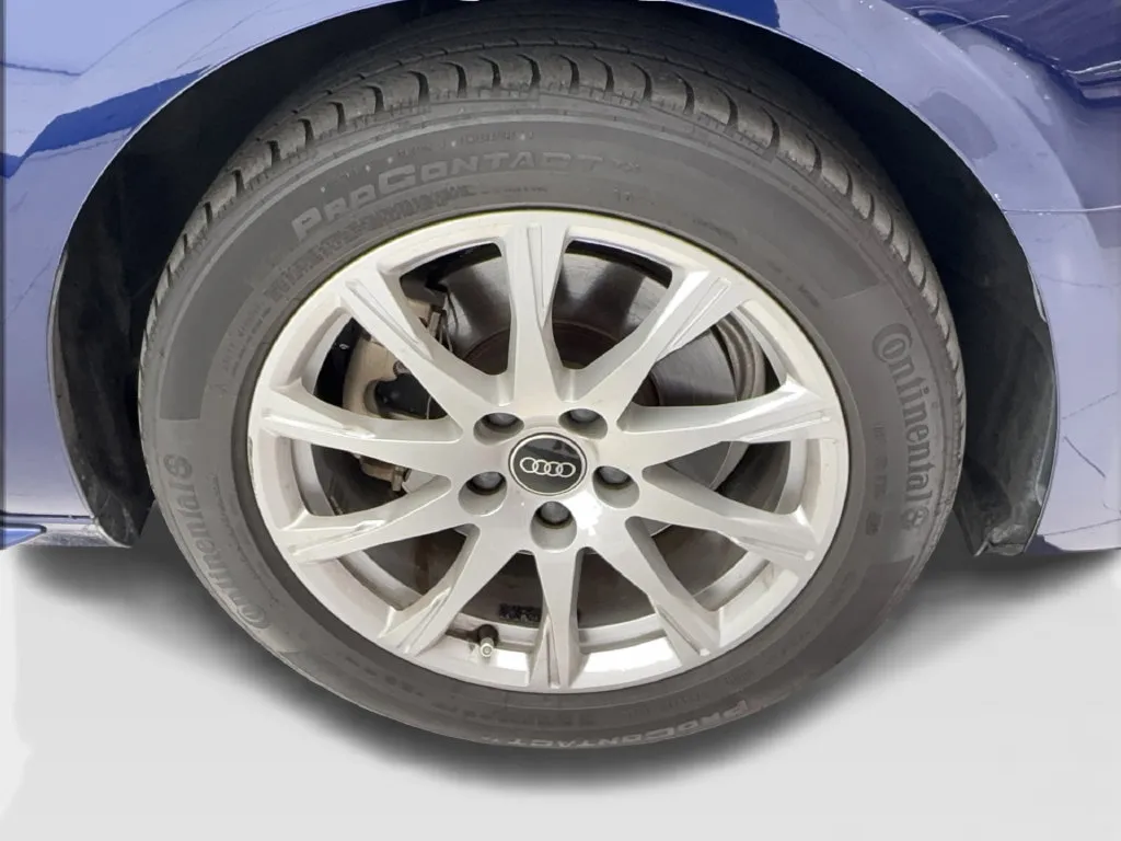 Audi A4 photo 16