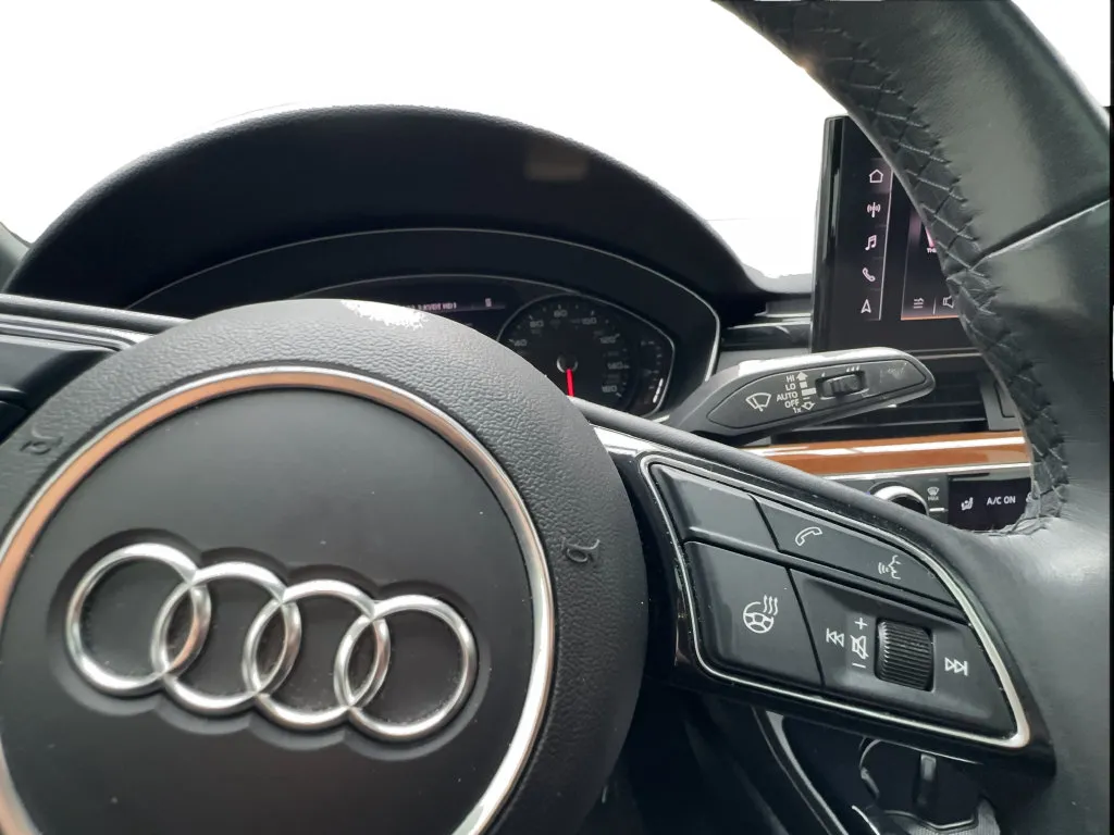 Audi A4 photo 43