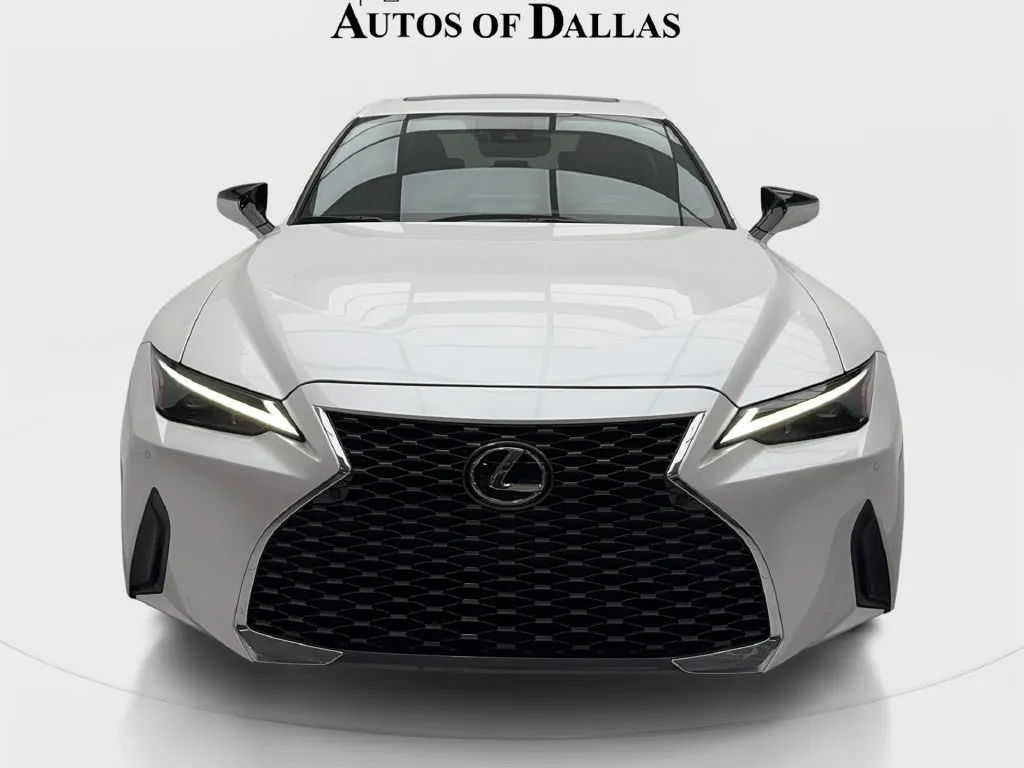 Lexus IS photo 4