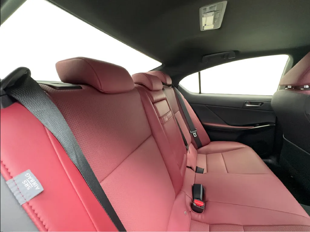 Lexus IS photo 30