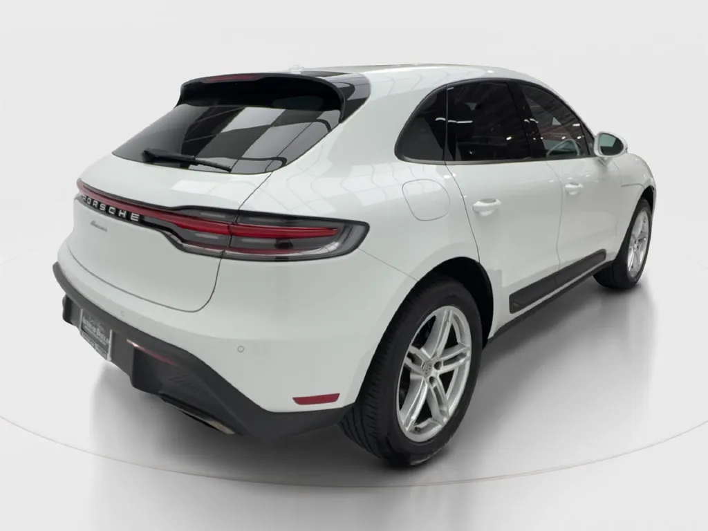Porsche Macan photo 14