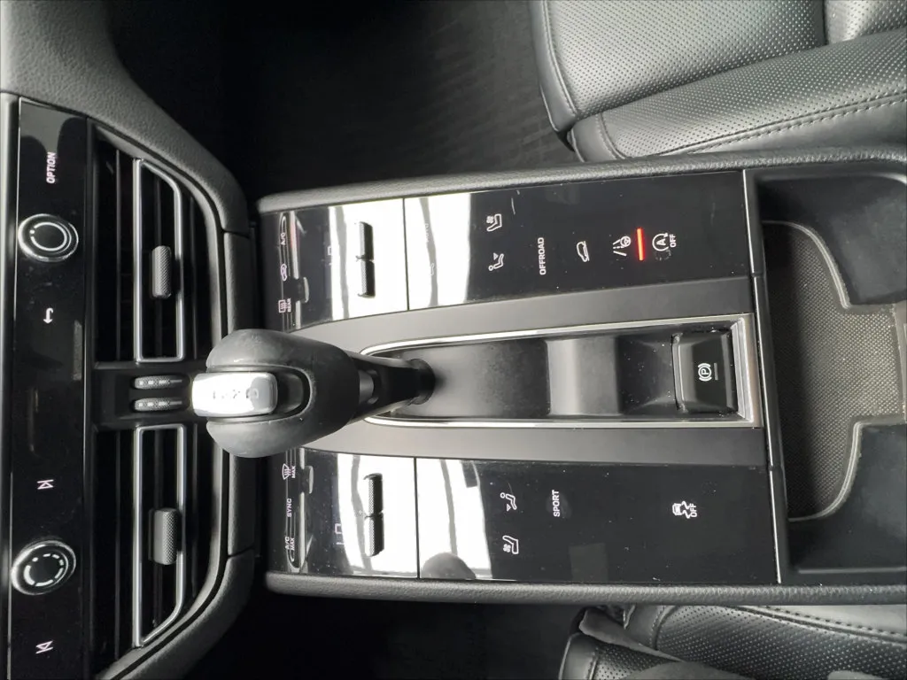 Porsche Macan photo 43
