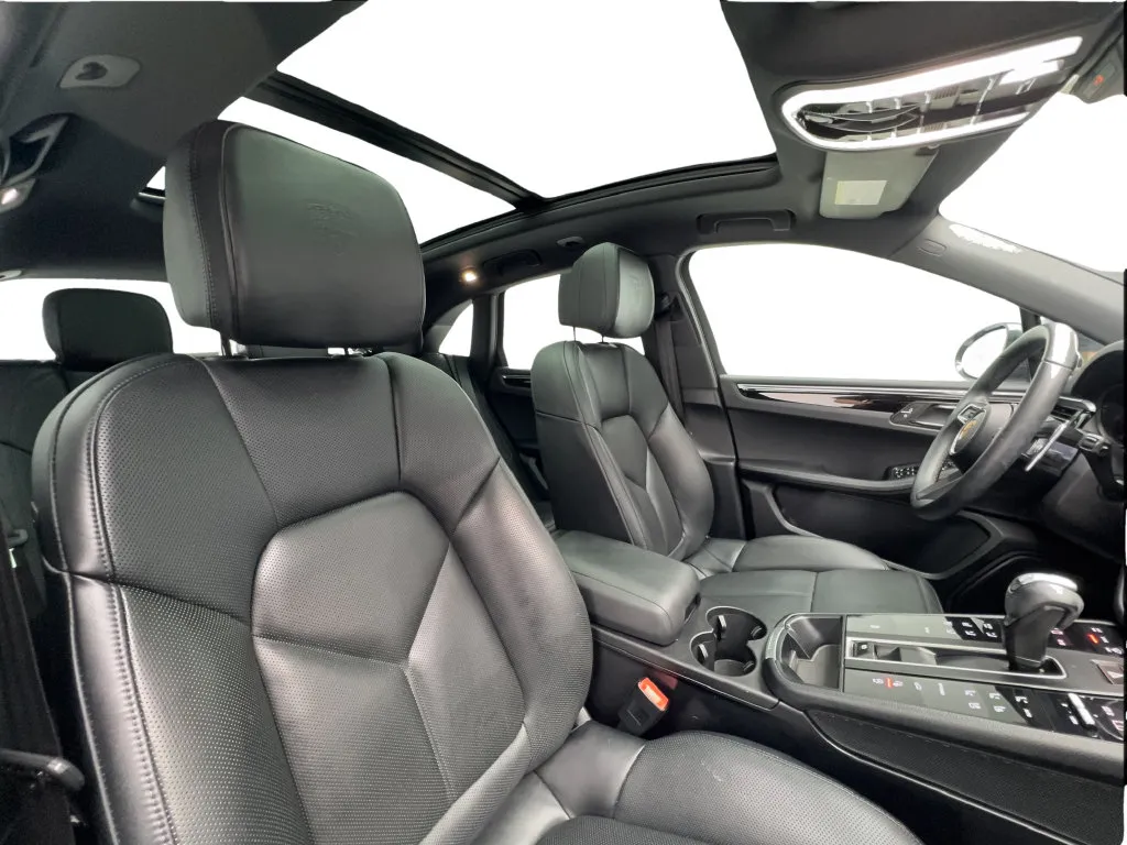 Porsche Macan photo 32