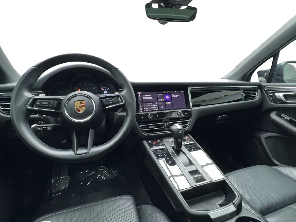 Porsche Macan photo 36