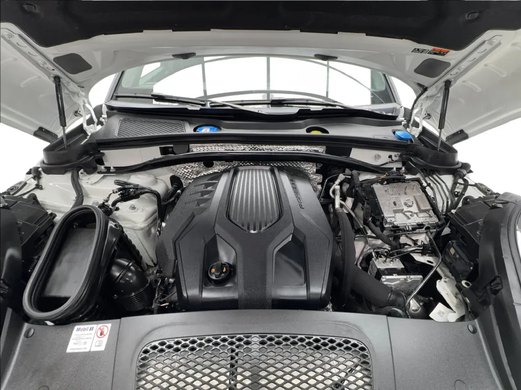 Porsche Macan photo 19