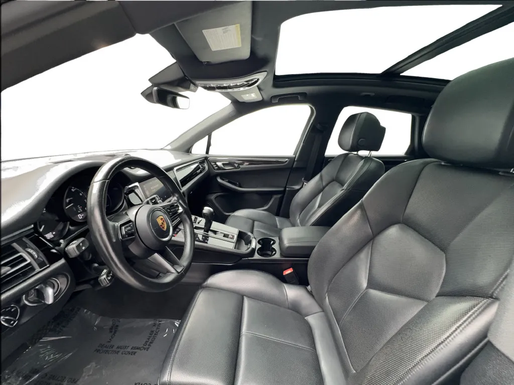 Porsche Macan photo 21