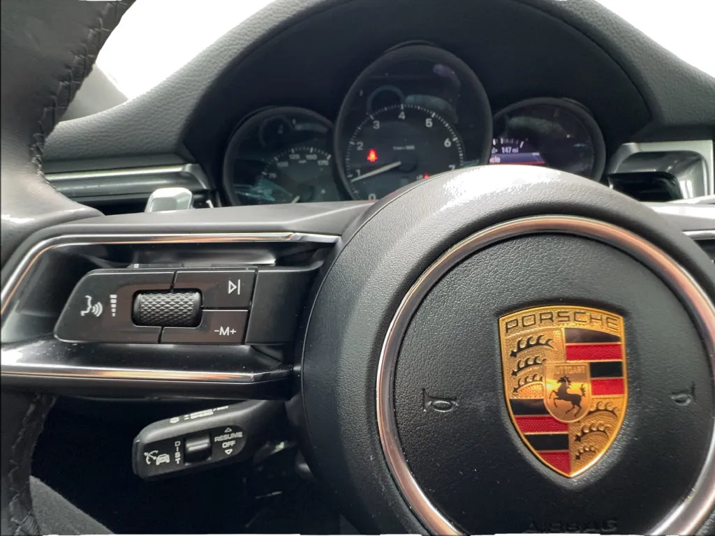 Porsche Macan photo 41
