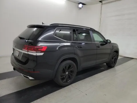 Photos of 2023 Volkswagen Atlas 3.6L V6 SE w/Technology for sale in Plano, TX at Autos of Dallas - Plano
