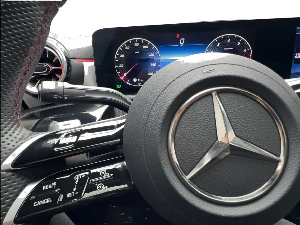 Mercedes-Benz CLA photo 45