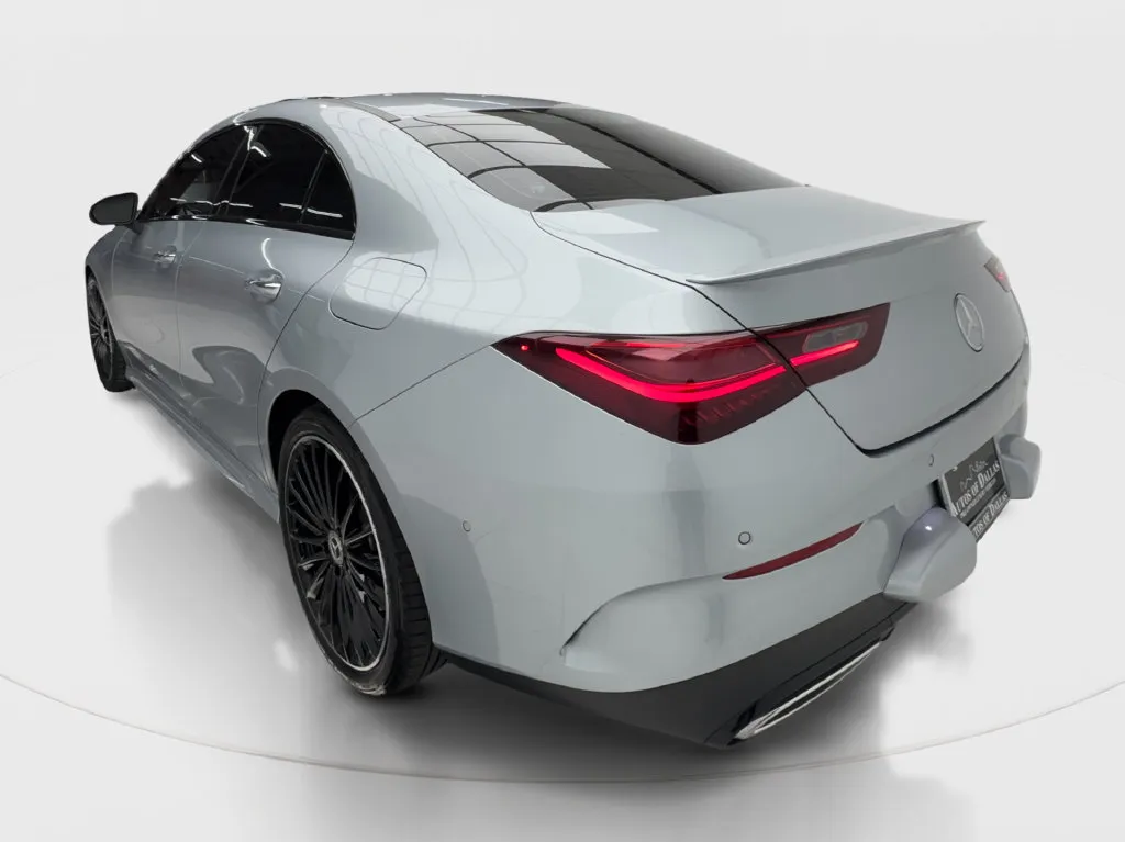 Mercedes-Benz CLA photo 11