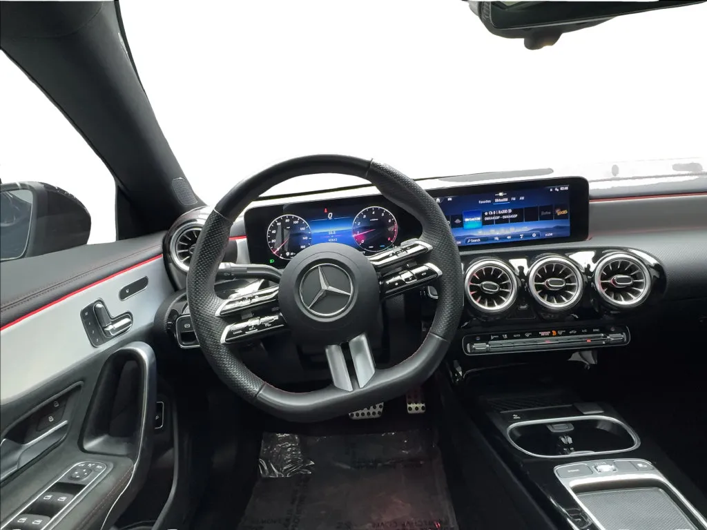 Mercedes-Benz CLA photo 36