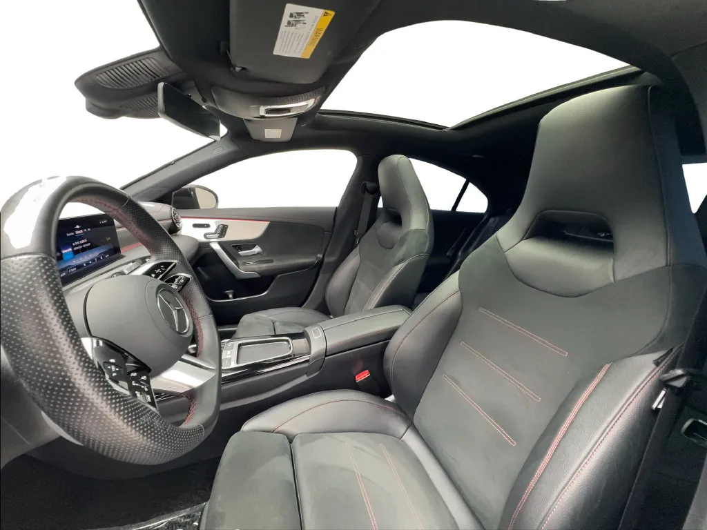 Mercedes-Benz CLA photo 21