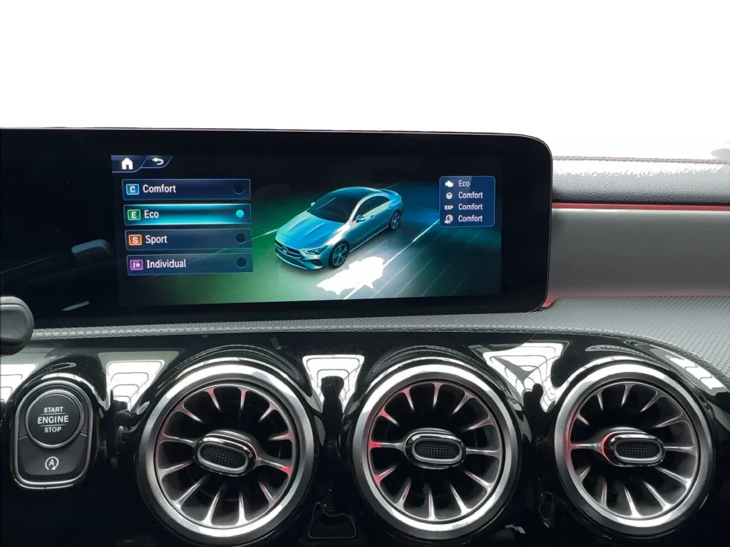 Mercedes-Benz CLA photo 52