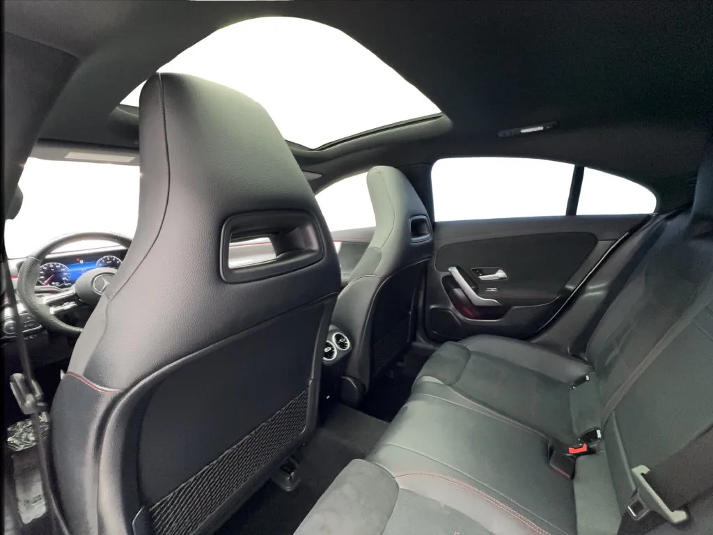 Mercedes-Benz CLA photo 25