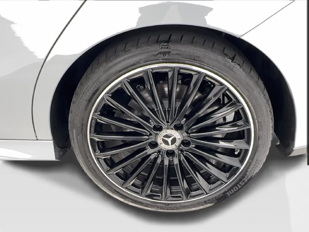 Mercedes-Benz CLA photo 14