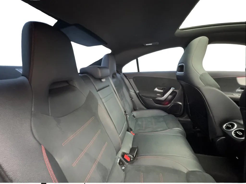 Mercedes-Benz CLA photo 29