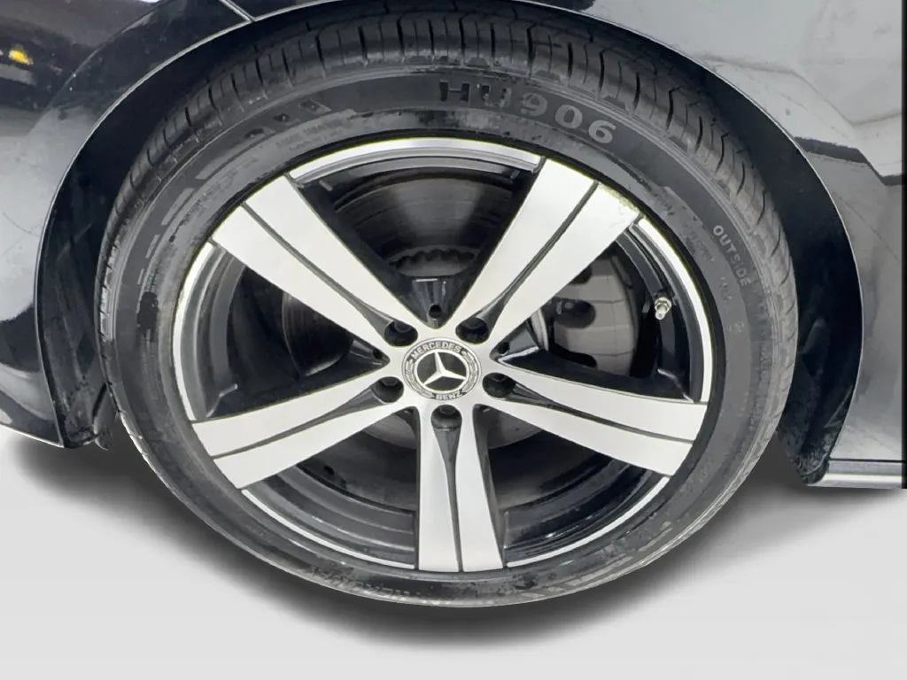 Mercedes-Benz C-Class photo 15