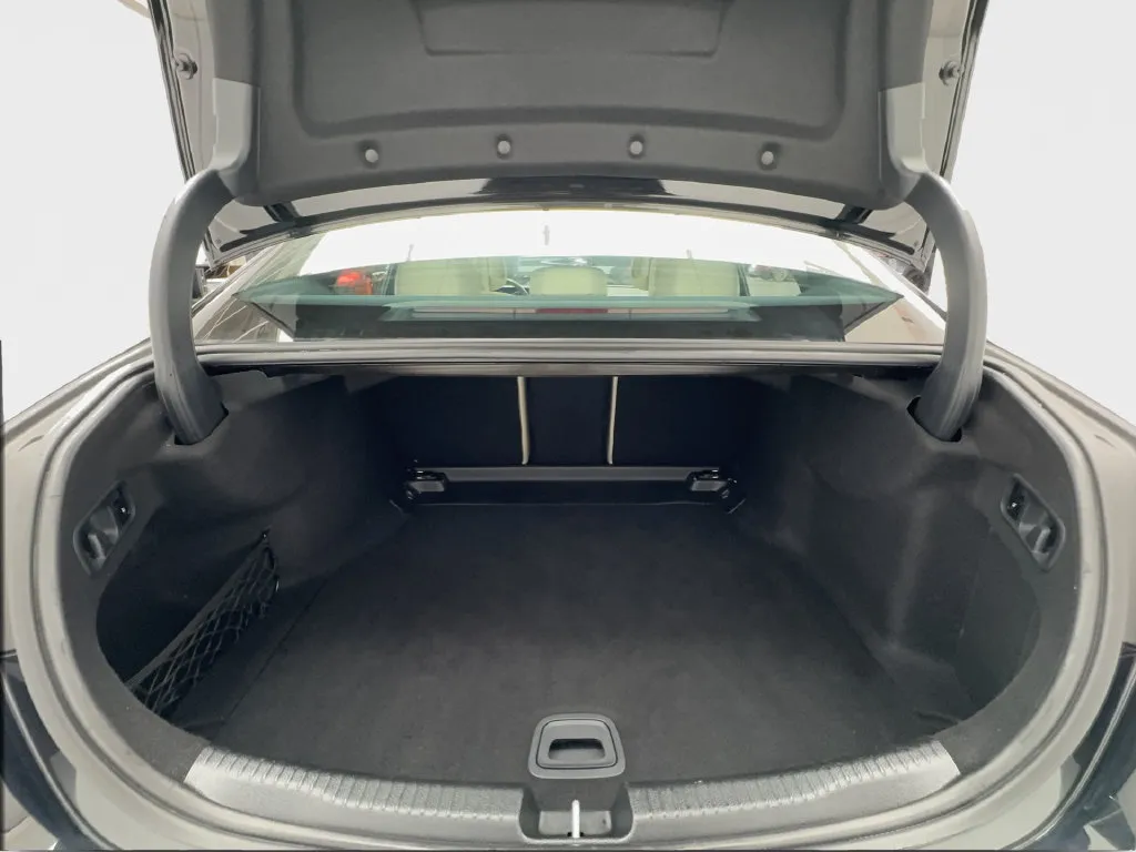 Mercedes-Benz C-Class photo 19
