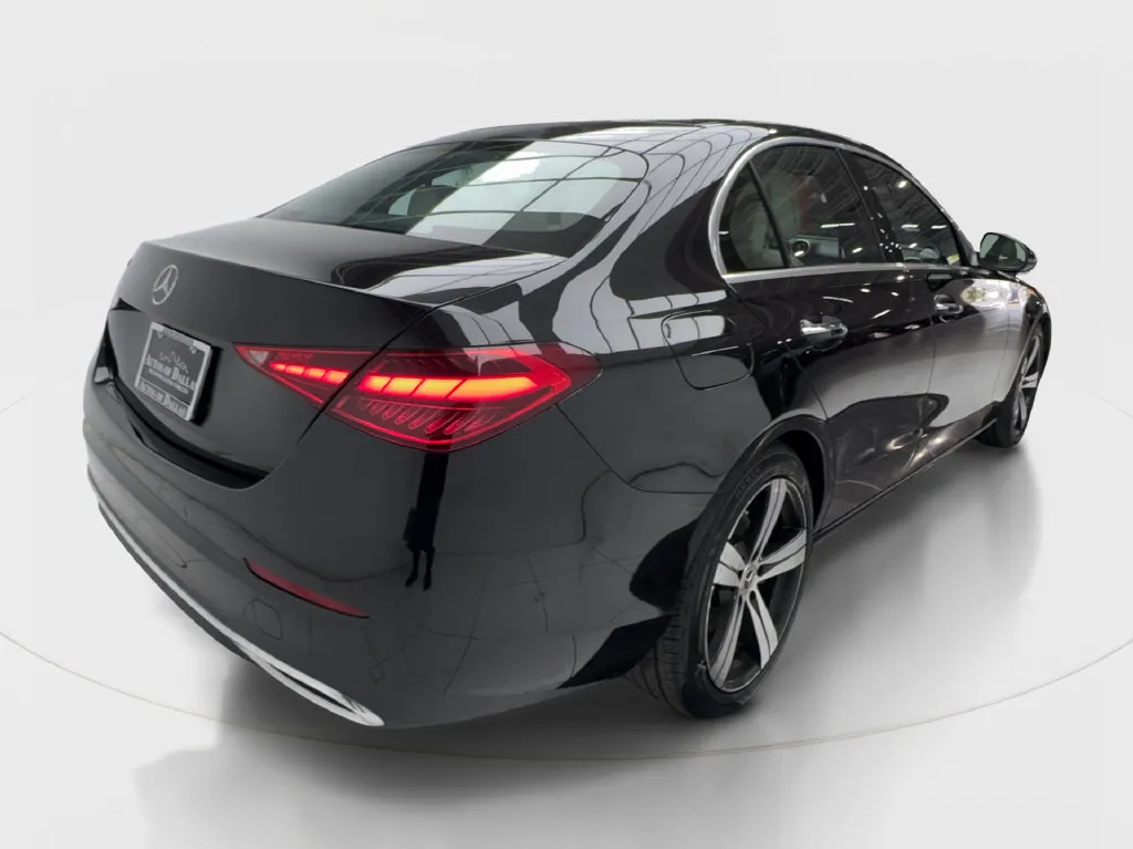 Mercedes-Benz C-Class photo 8
