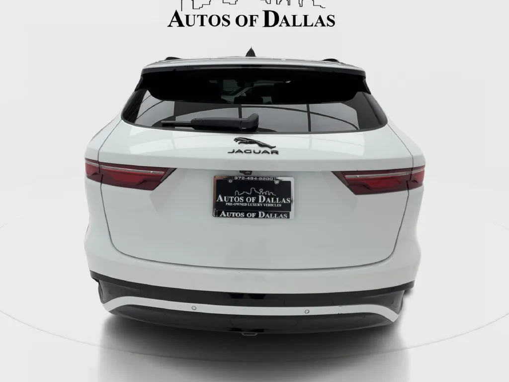 Jaguar F-PACE photo 10