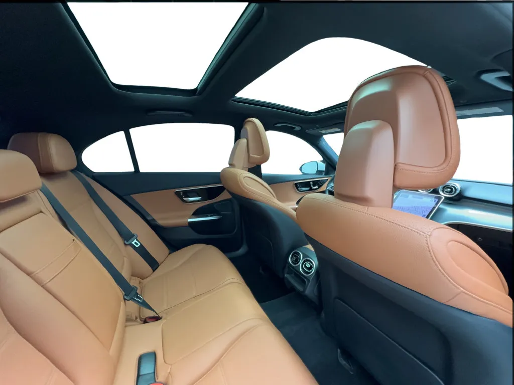 Mercedes-Benz C-Class photo 28