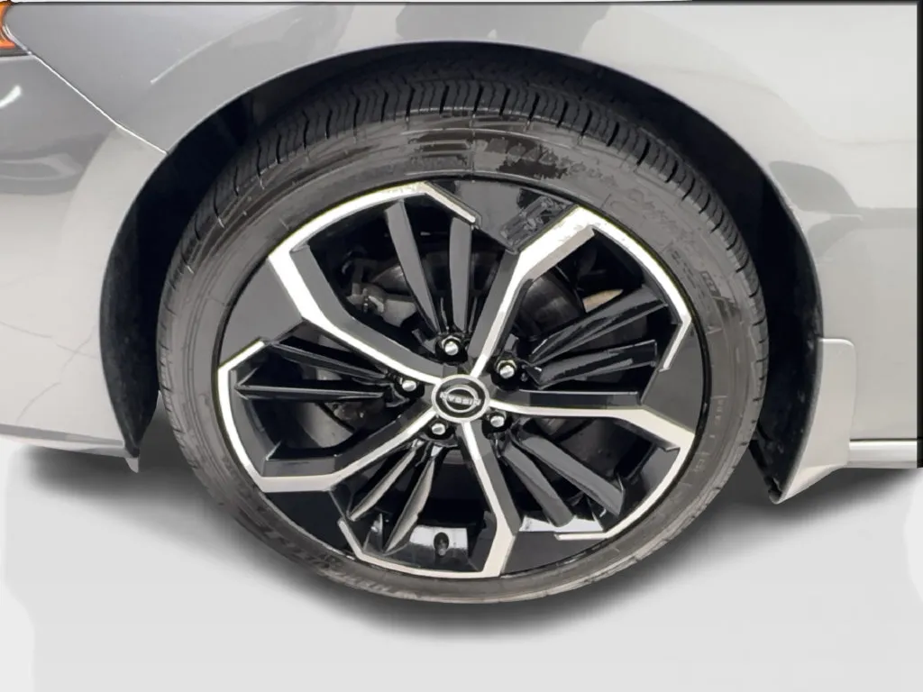 Nissan Altima photo 15