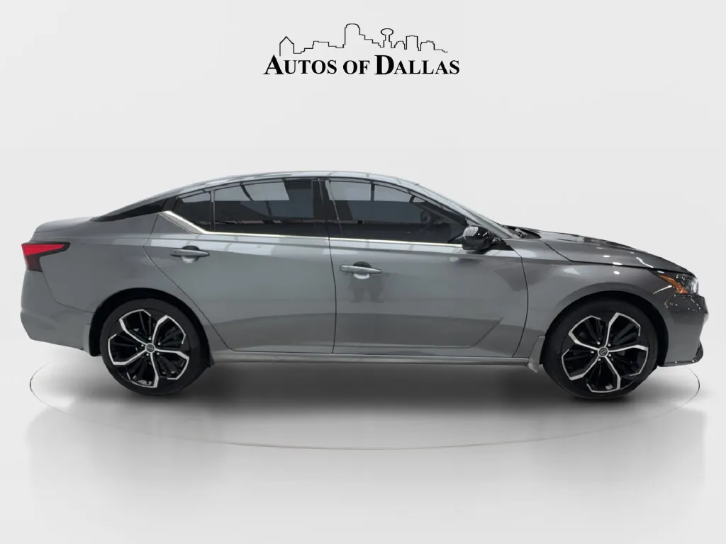 Nissan Altima photo 7