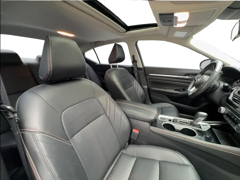 Nissan Altima photo 32