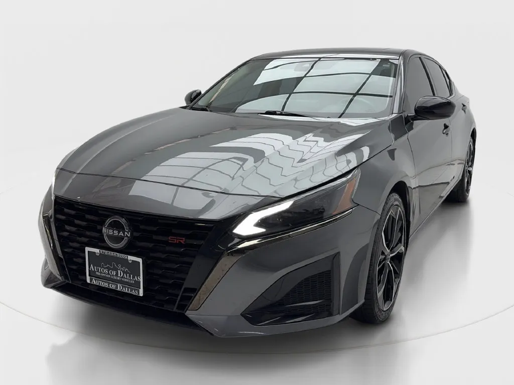 Nissan Altima photo 5