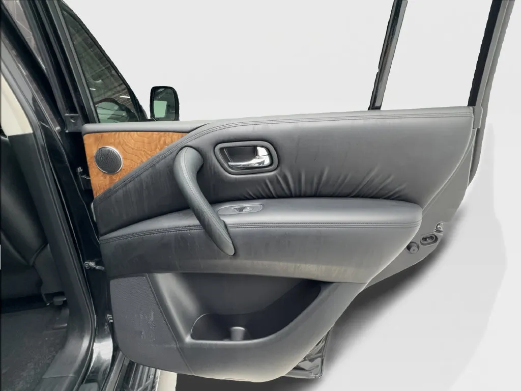 Nissan Armada photo 32