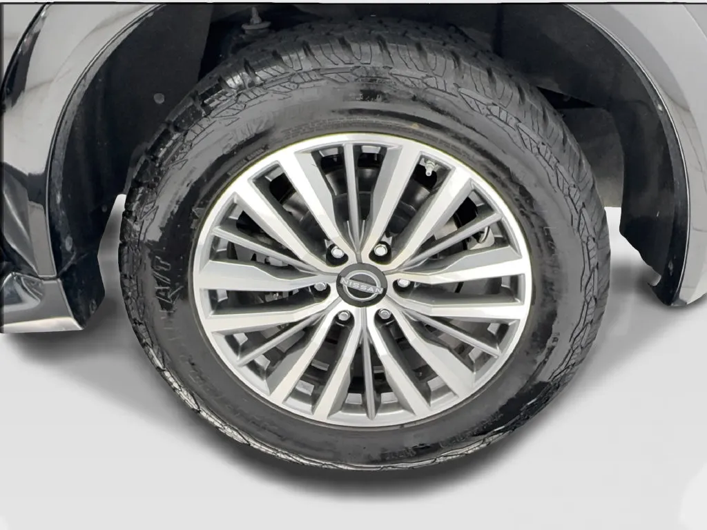 Nissan Armada photo 12