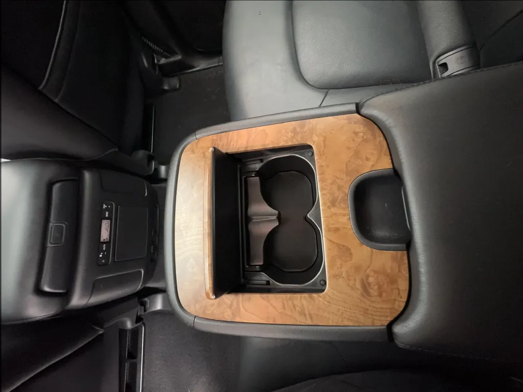 Nissan Armada photo 43