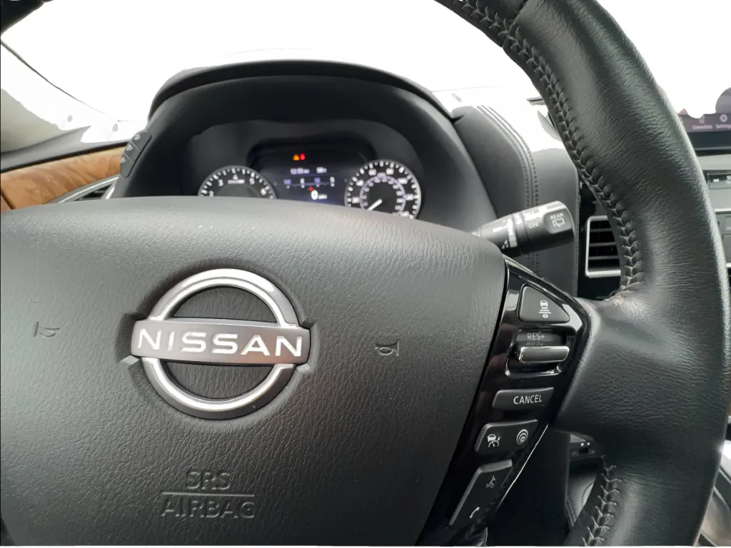 Nissan Armada photo 45