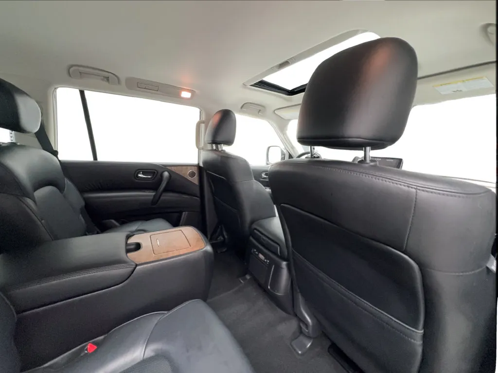 Nissan Armada photo 28