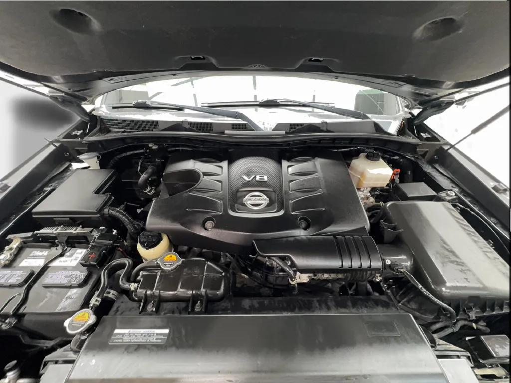 Nissan Armada photo 19