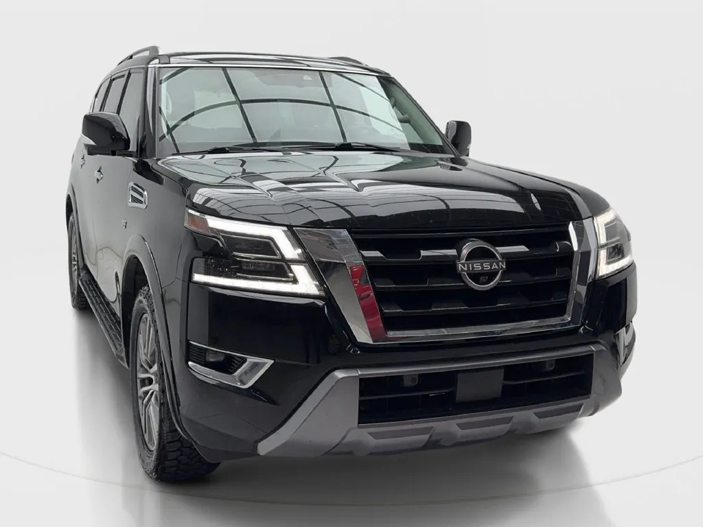 Nissan Armada photo 3
