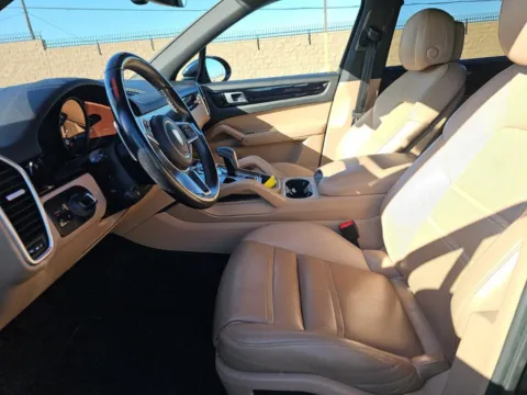 More photos of 2021 Porsche Cayenne at Autos of Dallas - Plano, TX