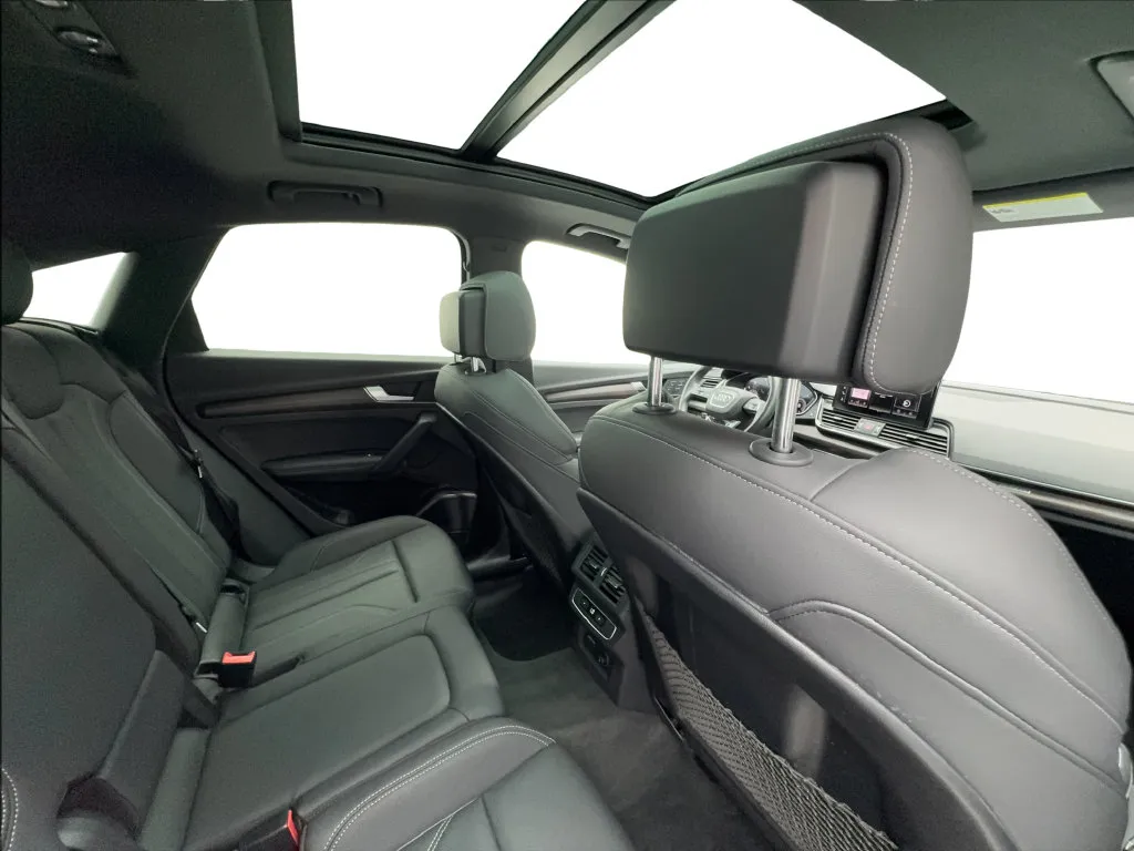 Audi Q5 photo 29