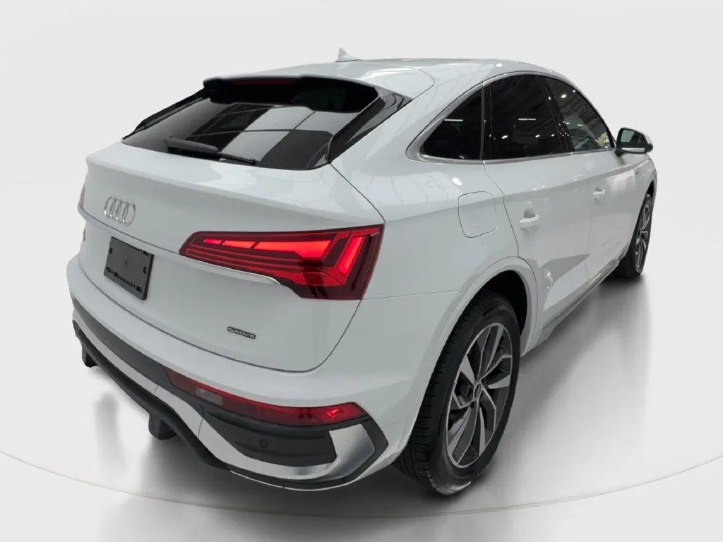 Audi Q5 photo 8