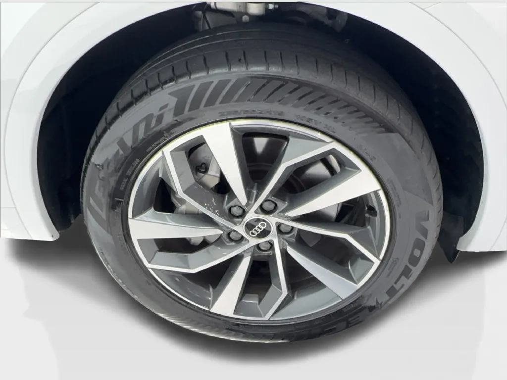 Audi Q5 photo 16