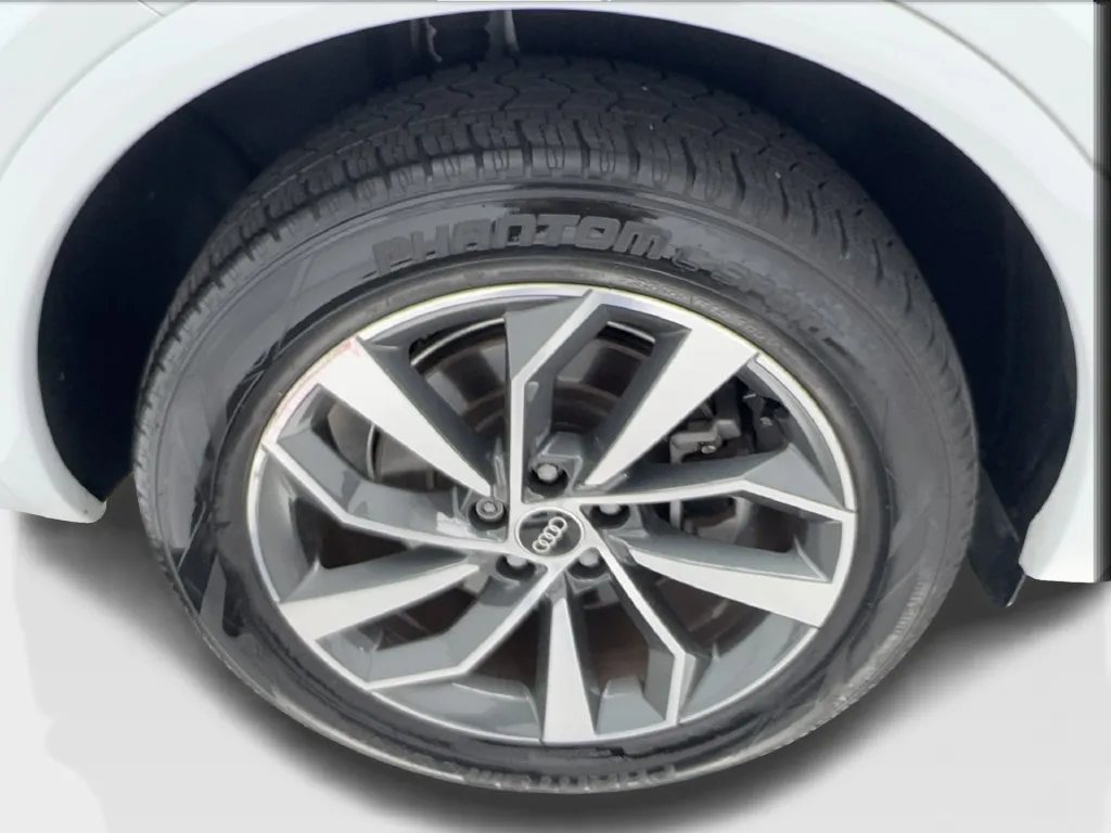 Audi Q5 photo 18