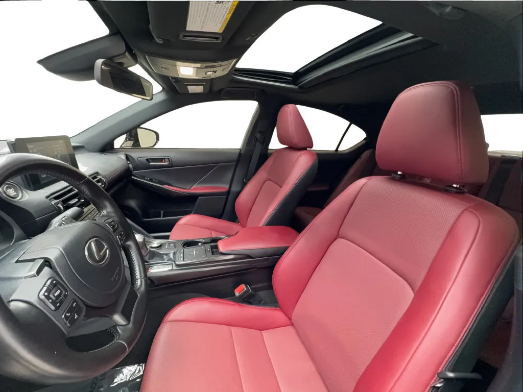 Lexus IS photo 21