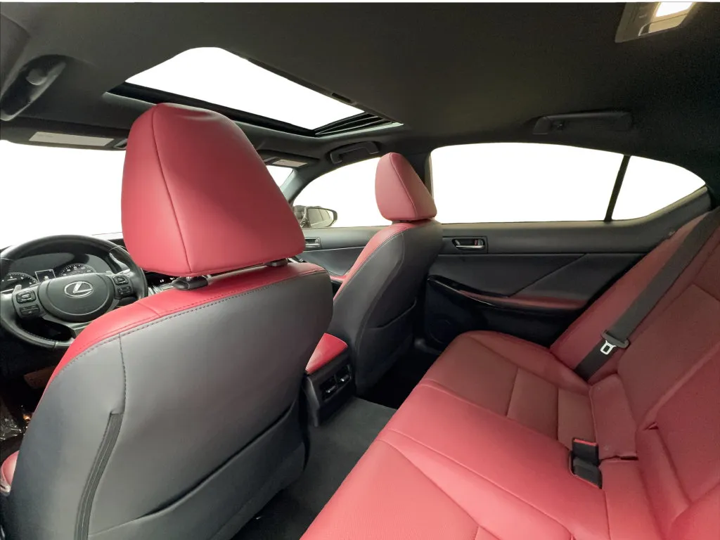 Lexus IS photo 26
