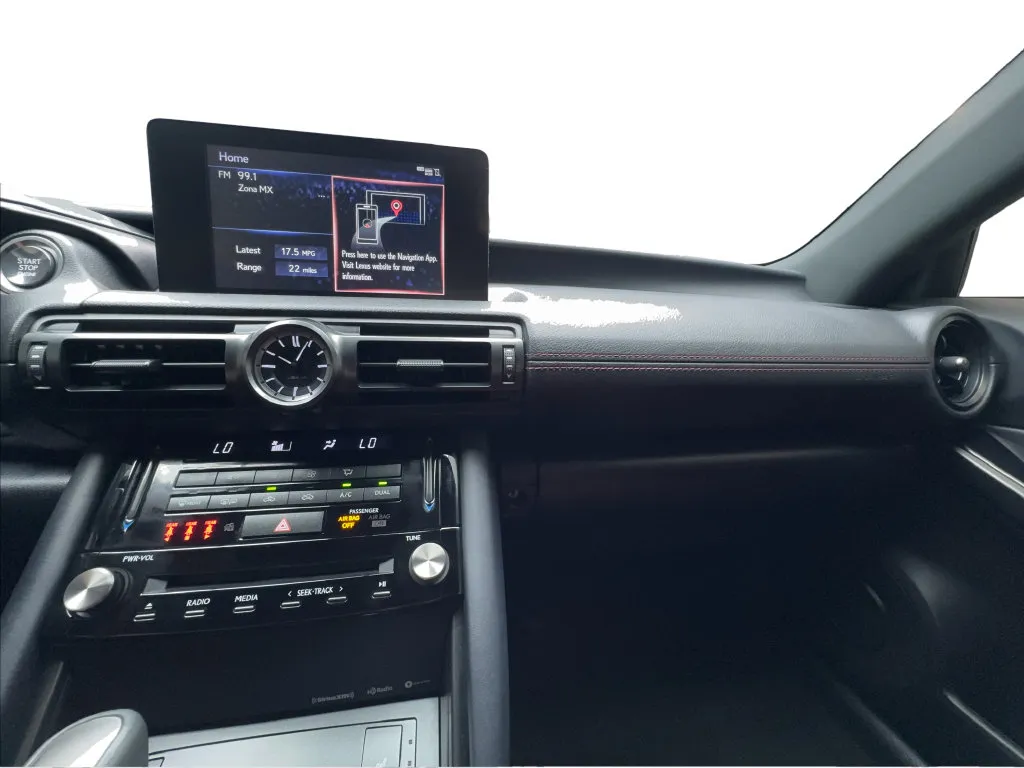 Lexus IS photo 46