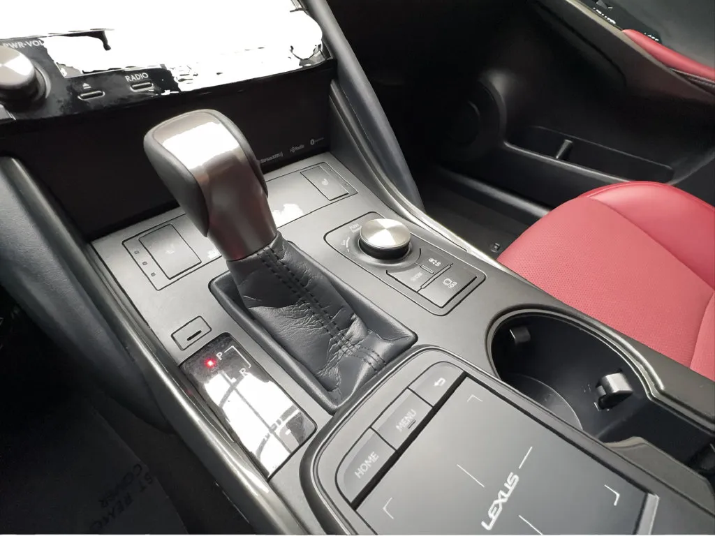 Lexus IS photo 47