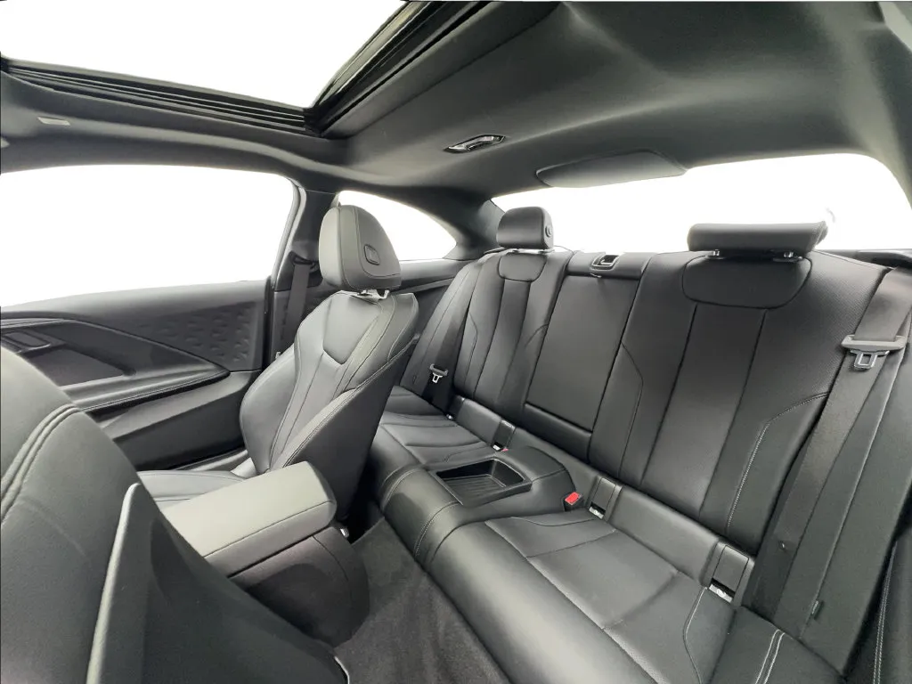 BMW 2 Series photo 26