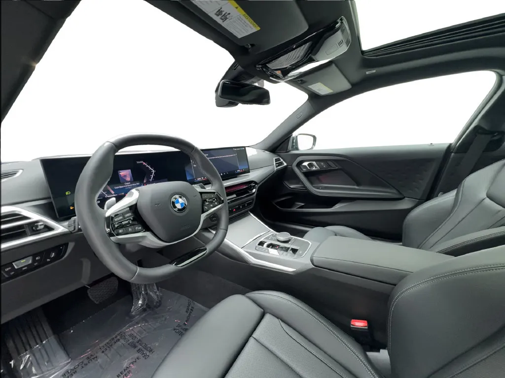 BMW 2 Series photo 22