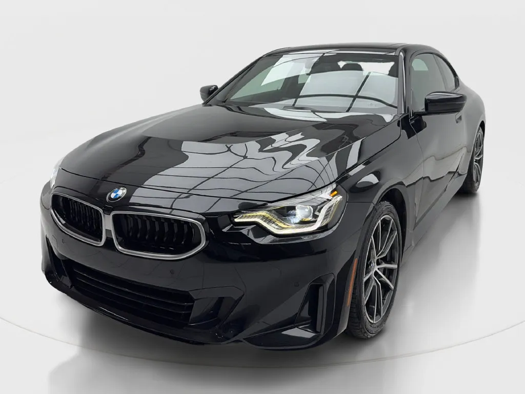 BMW 2 Series photo 5