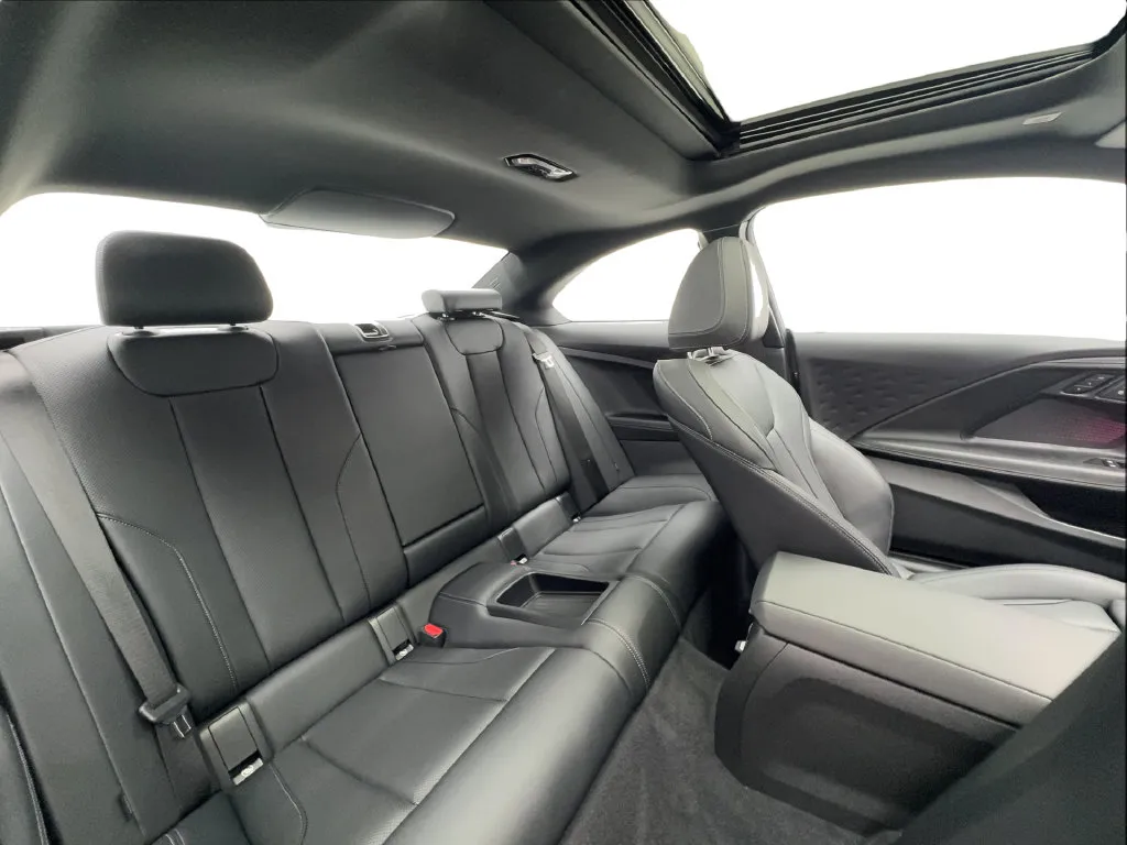 BMW 2 Series photo 32