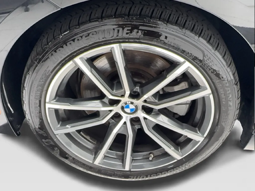 BMW 2 Series photo 15